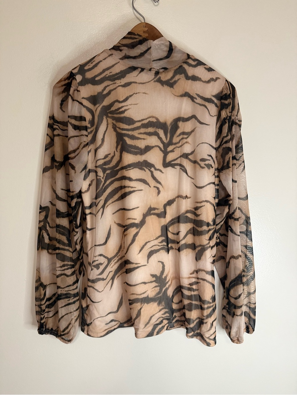 Chicos Sheer Animal-Print Long-Sleeve Top - Beige/Black size medium (1) - Picture 7 of 10